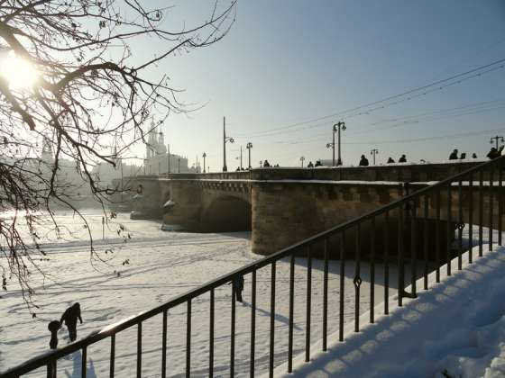 Königsufer Dresden im Winter