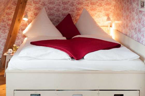 Gemütliches Bett