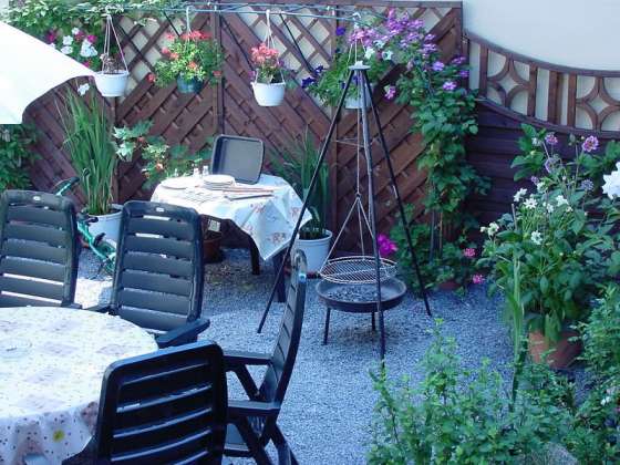 Der Grillplatz im Garten